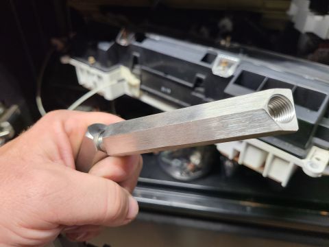 1983 Ford Bronco - Oil Pressure Port Connectors IF THE IMAGE IS TOO SMALL, click it. These aftermarket SS extensions allow an old-style pressure sender to be…