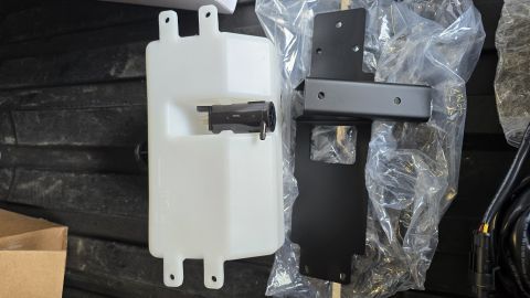 2025 Polaris RANGER - OEM polaris bottle and washer motor