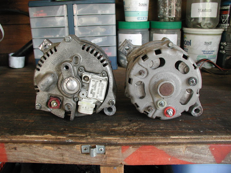 3G on the left, 1G on the right.