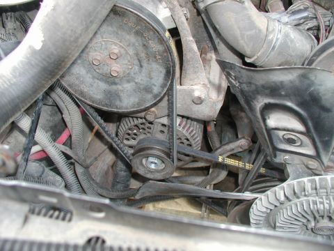 1985 Ford Bronco - I had to bend the lower bracket just bit to mount the 3G.