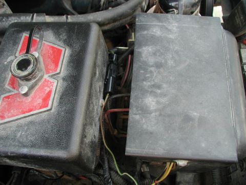 1985 Ford Bronco - The green wire connected.