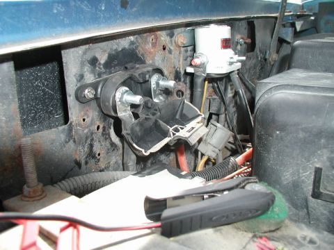 1985 Ford Bronco - Now to connect all the other wires to the fuse holder.