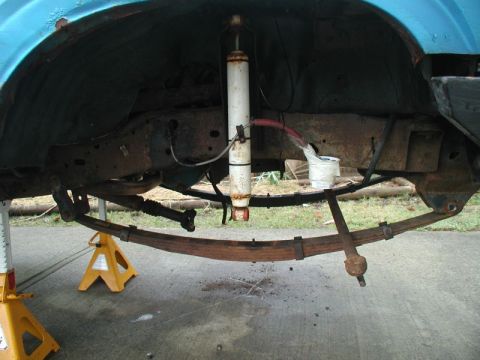 1985 Ford Bronco - We decided to pull the axle and work indoors.