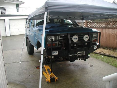 1985 Ford Bronco - The weather wasn't co-operating, but we made due.