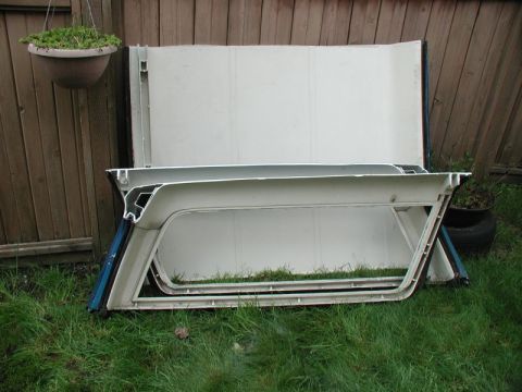 1985 Ford Bronco - The first stage of cutting.