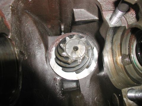 1985 Ford Bronco - I didn't have time to get the pinion out.