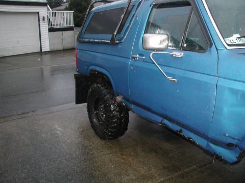 1985 Ford Bronco - My buddy welded on a new tip for me.