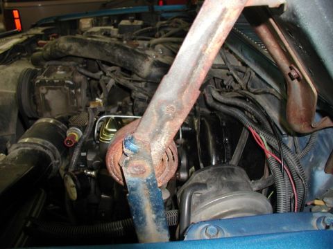 1985 Ford Bronco - The new set up makes the master cylinder come within a hair of the OBA oil separator, so I will have to make a new bracket.