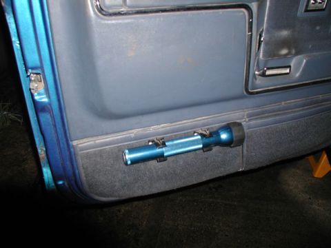 1985 Ford Bronco - Flashlight