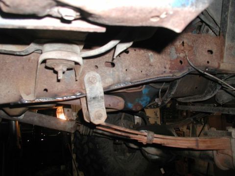 1985 Ford Bronco - We decided to put a piece of 32" long plate along the bottom the frame.