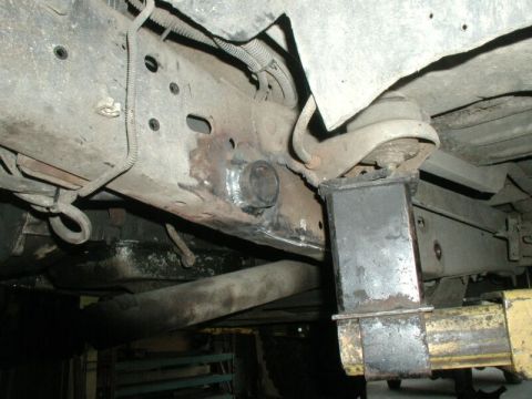 1985 Ford Bronco - This is how the shackle tube goes through the frame.