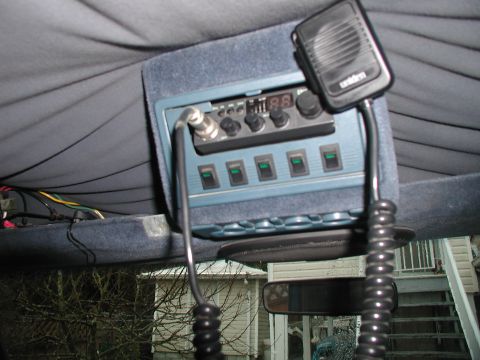 1985 Ford Bronco - All the switches are in the overhead console.