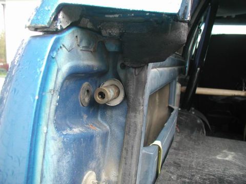 1985 Ford Bronco - Rear coupler.