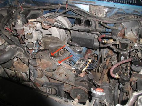 1985 Ford Bronco - Sanden removed, factory bracket notched to clear the York.