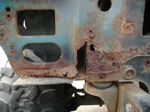 1985 Ford Bronco - Close up of the right side of the rad support.