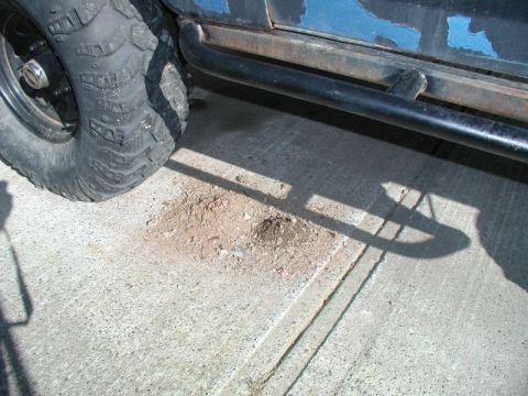 1985 Ford Bronco - This is how much dirt was crammed in there.
