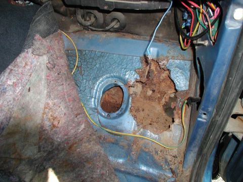 1985 Ford Bronco - I cleaned out the passenger side last time; the floor rot isn't as bad as the other side.