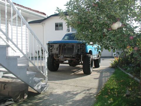 1985 Ford Bronco - The new radiator support installed (hand tight) on the Bronco.