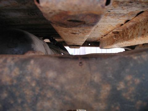 1985 Ford Bronco - This is on the right side, second from the rear. The hole is supposed to be around 1 1/2", but it is closer to 1 3/4". There is a small cra…