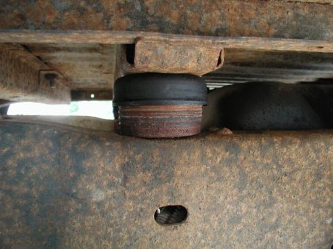 1985 Ford Bronco - Left and right (second from the rear) mounts in place.