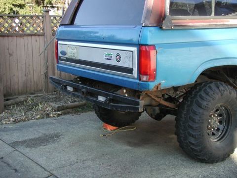 1985 Ford Bronco - Got the rear bumper back on.