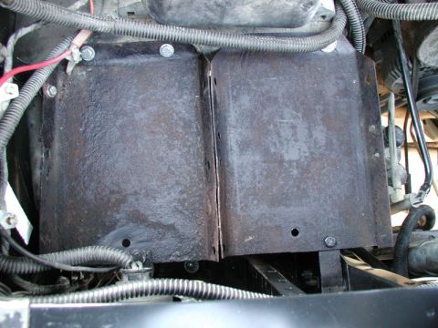 1985 Ford Bronco - Both battery trays installed.