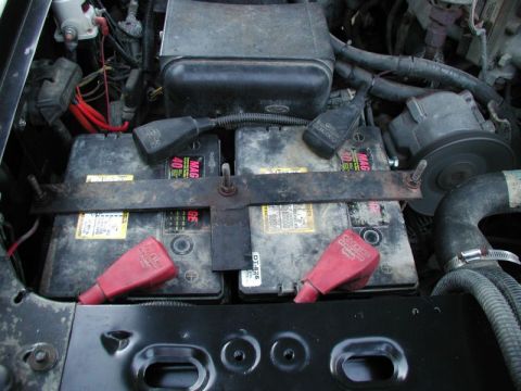 1985 Ford Bronco - Both batteries installed and all the wiring back in place (except for the front plug). I had to cut off the front part of the battery hold…