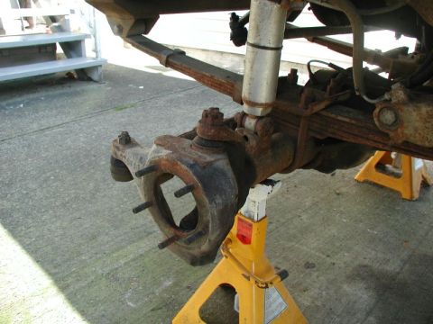1985 Ford Bronco - Shafts out.