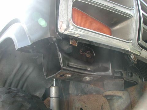 1985 Ford Bronco - Inner fenders trimmed and re-attached to the rad support