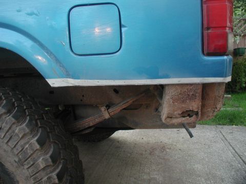 1985 Ford Bronco - Left fender, after trimming.