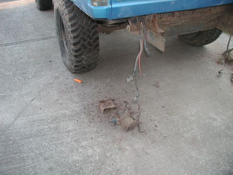 1985 Ford Bronco - Left side completely removed.