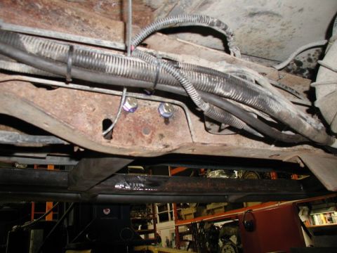 1985 Ford Bronco - I had to move the rear leg rearward about 7" as it was right inline with the fuel filter.