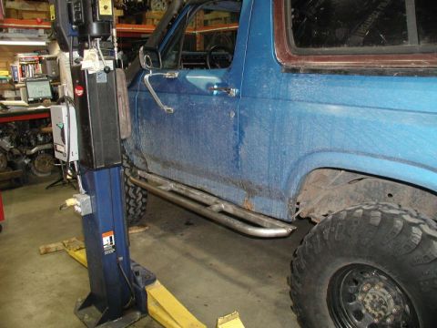 1985 Ford Bronco - Rock Sliders