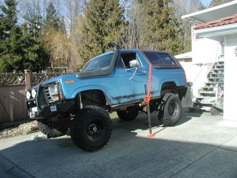 1985 Ford Bronco - Did a test run to see how they held up when jacking.
