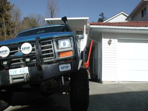1985 Ford Bronco - Did a test run to see how they held up when jacking.