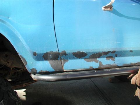 1985 Ford Bronco - They just touch the body.