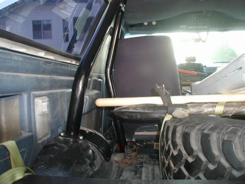 1985 Ford Bronco - All bolted in - will massage the base plate later.