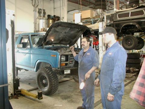 1985 Ford Bronco - Not sure what Doug and Jason are doing here?!?