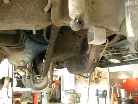 1985 Ford Bronco - The crossmember has to be trimmed to clear the straight axle.