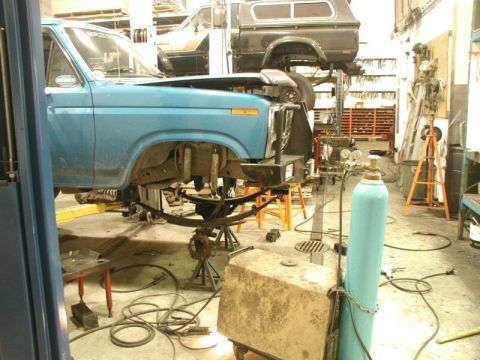 1985 Ford Bronco - Here is everything tacked in place with the vehicle weight on the 4" springs.