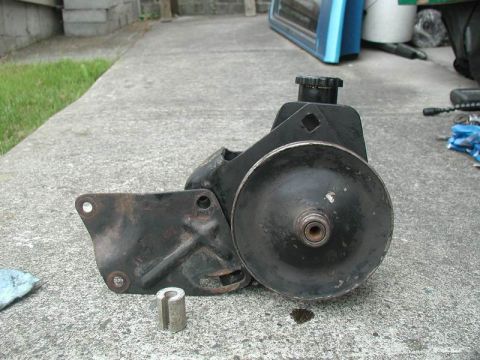 1985 Ford Bronco - Saginaw pump, stock bracket from my Bronco, and a 1.25" spacer.
