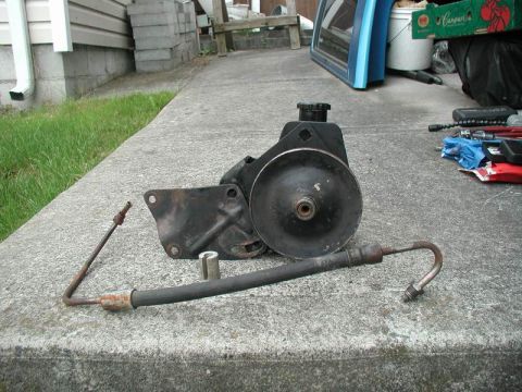 1985 Ford Bronco - Saginaw pump, stock bracket from my Bronco, 1.25" spacer, and van pressure hose.