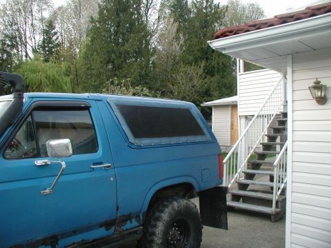 1985 Ford Bronco - Dirty old panels back in place.