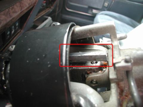 1985 Ford Bronco - Not so. Again, not knowing how long the actuator was, it hits the upper tilt flange.