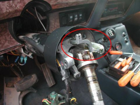 1985 Ford Bronco - Put a light coat of grease on the new actuator and install.