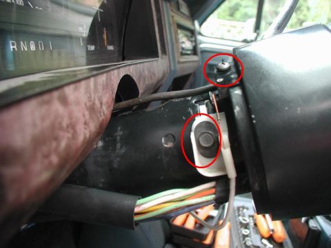 1985 Ford Bronco - Attach the two screws. Cycle the shifter and align the indicator on the dash.