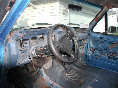 1985 Ford Bronco - Spent a few hours today pulling wiring, and removed the cluster, center console, cruise control and auxillary fuse block.
