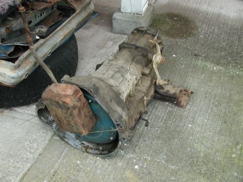 1985 Ford Bronco - Found a buyer for the transmission, so removed it, along with the transfercase and driveshafts. My floor jack failed me big time, but my bu…