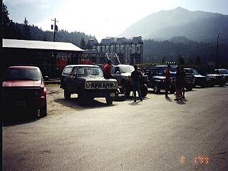 1985 Ford Bronco - We meet up at the gate to air down, while Ryan C. changes a tire.
