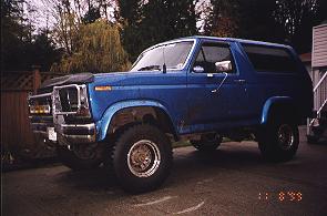 1985 Ford Bronco - Here is what the Bronco looked like afterwards. Of course it rained all the way home, so a lot of the mud was washed away.